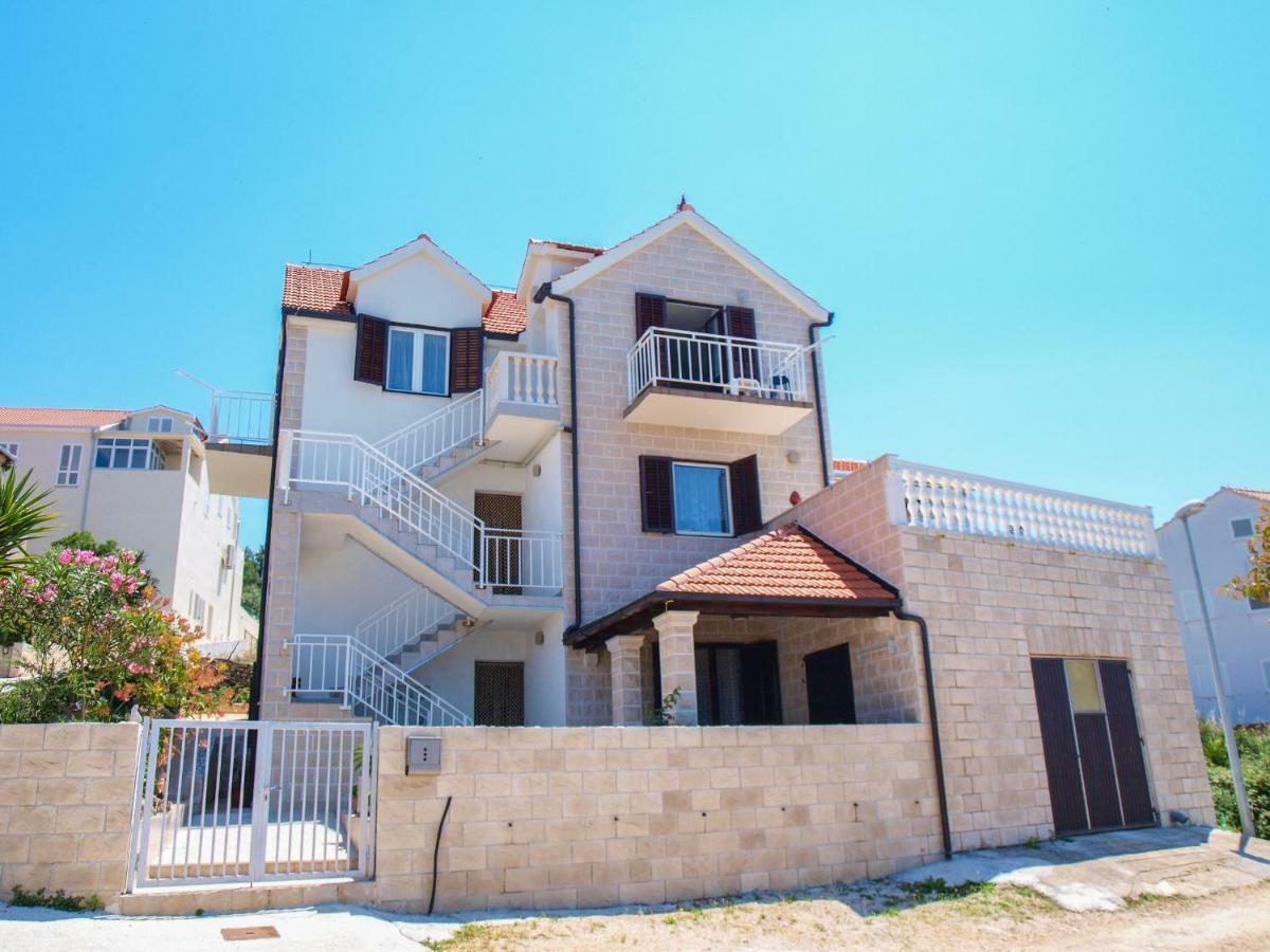 Apartments Vukovic Postira Esterno foto