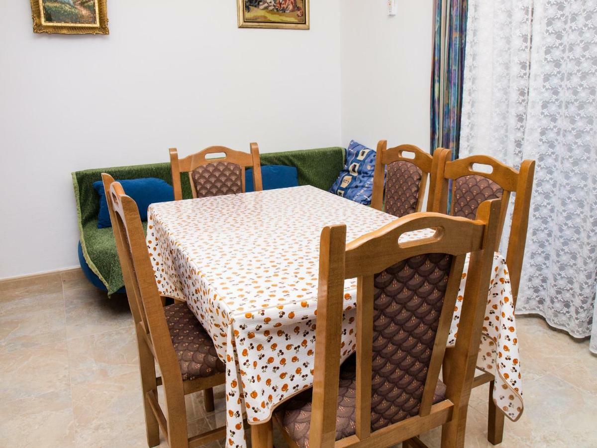 Apartments Vukovic Postira Esterno foto